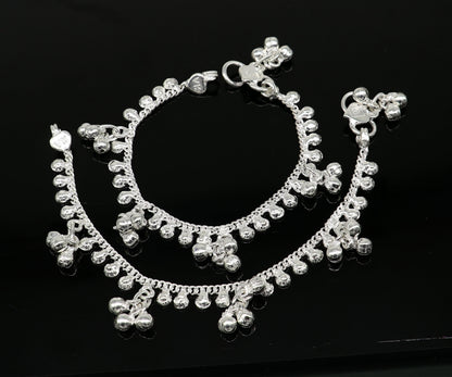 Handmade 5.5-inch sterling silver baby ankle bracelet with unisex design and a customizable charm, suitable for kids and babies.
