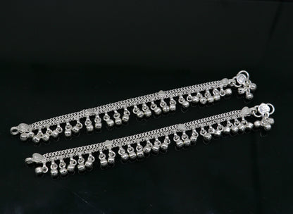 Sterling silver handmade baby anklet with jingling bells, tribal design, suitable for kids, from India.