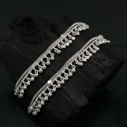Sterling silver handmade baby anklet with jingling bells, tribal design, perfect for kids' jewelry from India.