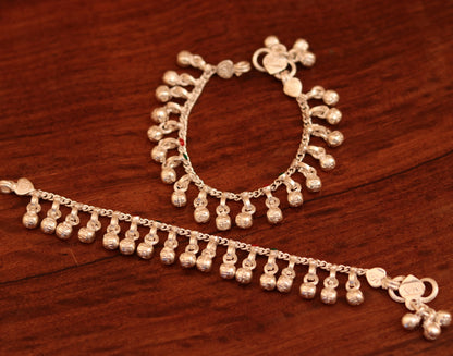 Handmade 5.5-inch sterling silver baby ankle bracelet with noisy sound charm from Rajasthan, India, by TRIBAL ORNAMENTS.