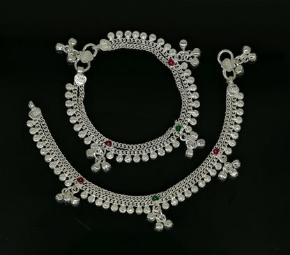 Handmade 6.2-inch sterling silver baby ankle bracelet with customizable charm, unisex newborn foot anklet by Tribal Ornaments.
