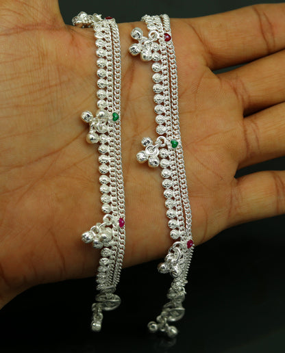 Handmade 6.2-inch sterling silver baby ankle bracelet with customized charm, unisex design, suitable for newborns and kids.