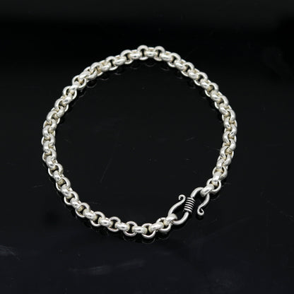 Sterling silver handmade 7.5-inch customized solid rolo chain bracelet with stylish links, unisex design, suitable for gifting.
