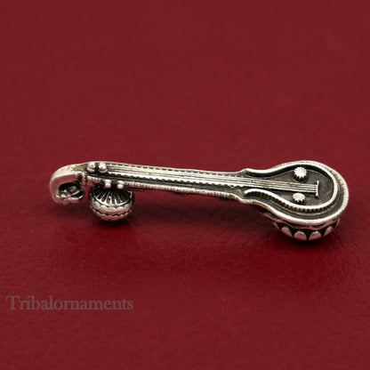 Small 7 GM Saraswati Veena in 925 sterling silver, detailed musical instrument for Goddess Sharda, ideal for puja and temple offerings.