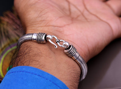 Vintage 8.5-inch 7mm sterling silver snake chain bracelet with half-round D-shape design, handmade unisex jewelry from India.