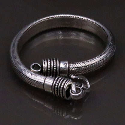 Sterling silver handmade snake chain bracelet with half-round D-shape links, vintage style, unisex jewelry from India.