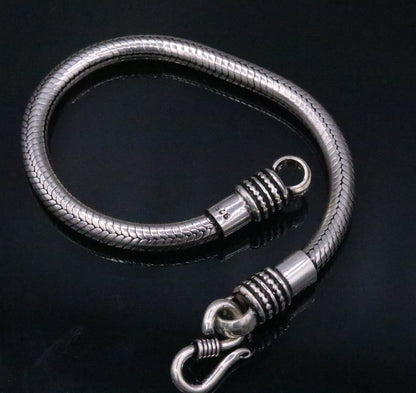 8.5-inch vintage design sterling silver snake chain unisex bracelet from Rajasthan, handmade tribal jewelry by TRIBAL ORNAMENTS.