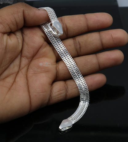 8.5-inch vintage-style handmade sterling silver wheat chain bracelet, unisex jewelry from Rajasthan India by TRIBAL ORNAMENTS.