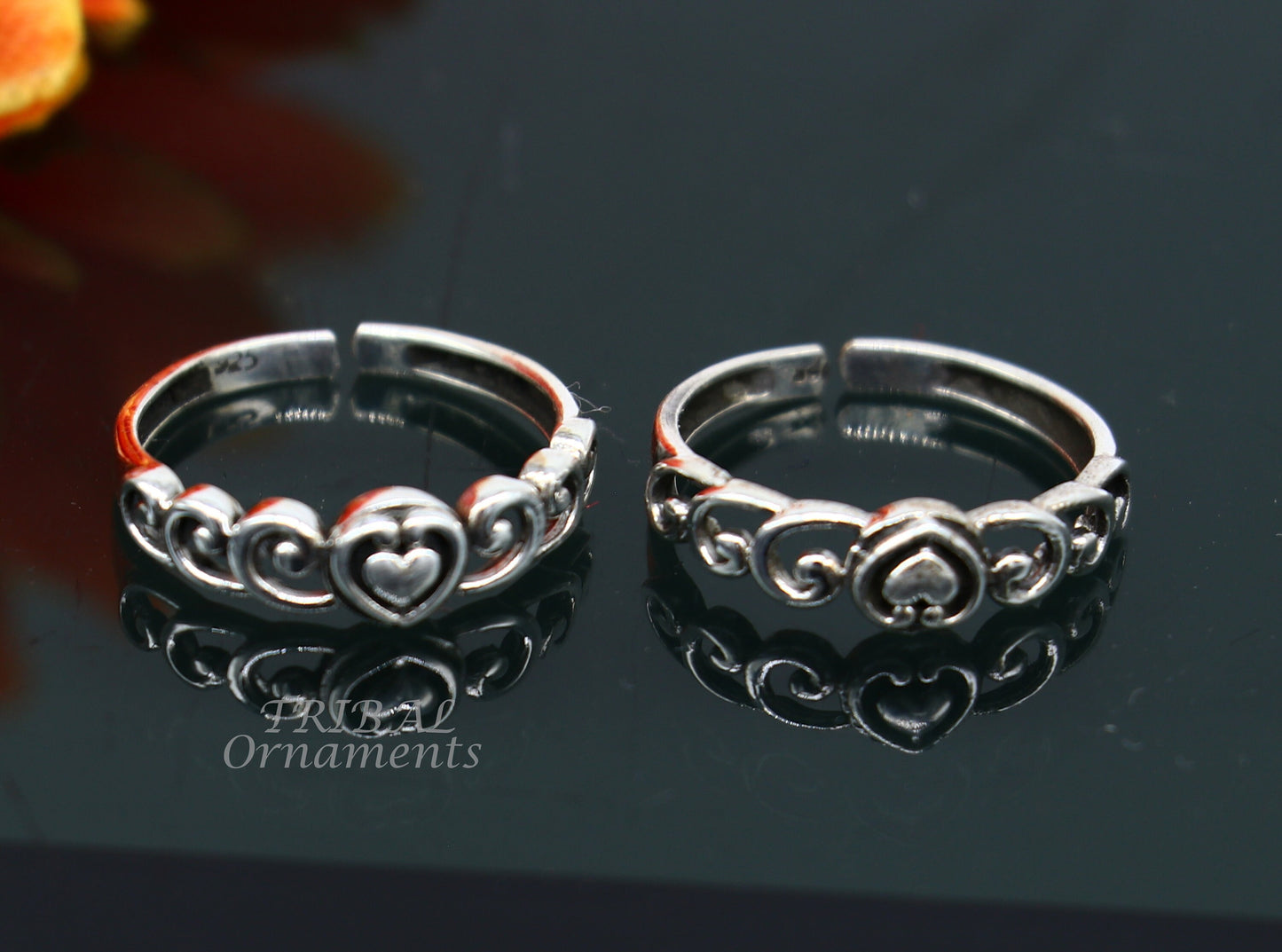 Sterling silver handmade vintage-style adjustable toe ring with tribal and ethnic design, perfect for belly dance jewelry.