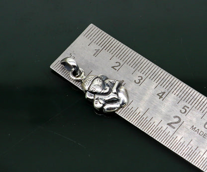 Small 925 silver Ganesha idol pendant from TRIBAL ORNAMENTS, featuring a stylish vintage design for customized gifting.