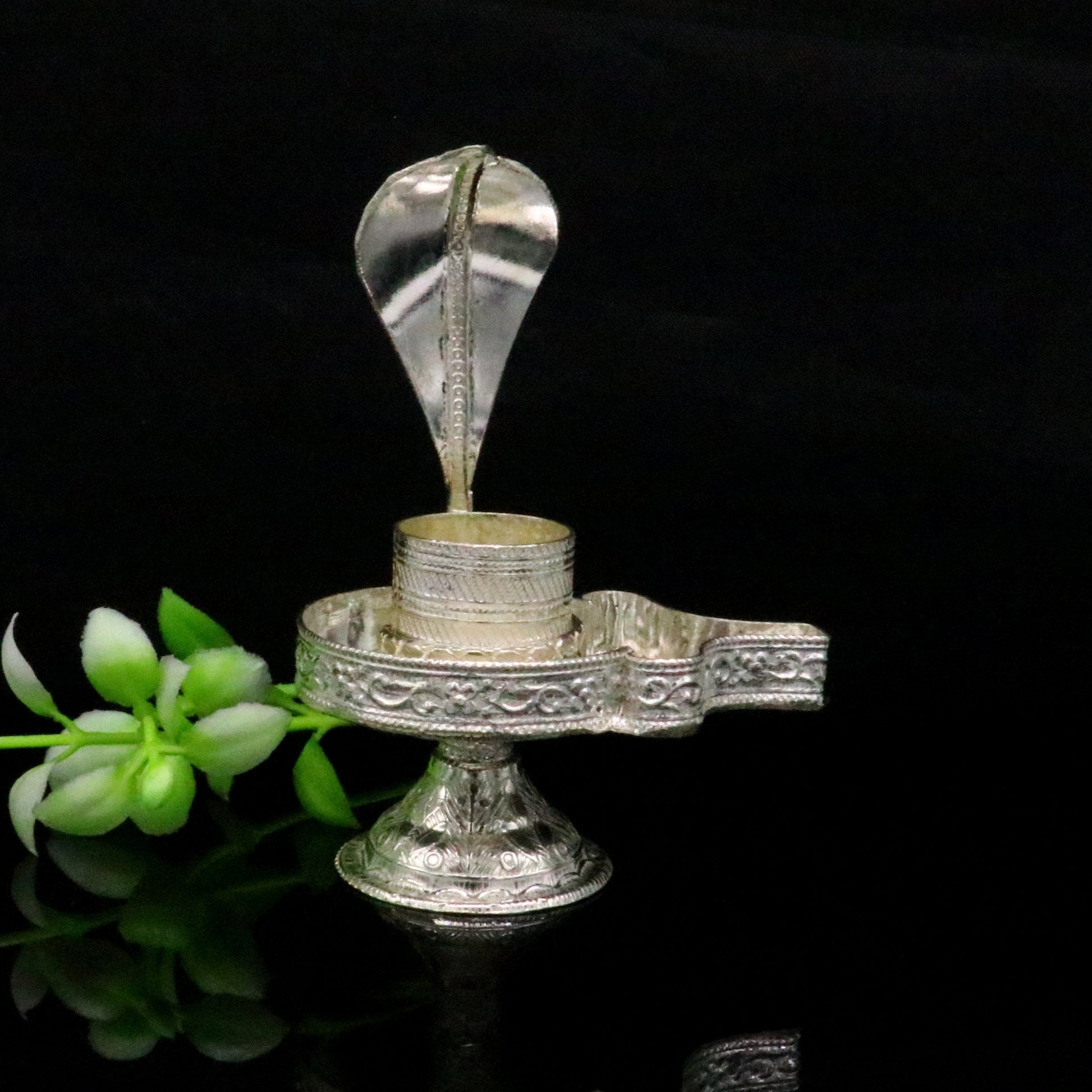 925 fine solid sterling silver lord shiva lingam stand/jalheri, use for put/hold shiva lingam in home temple, awesome handmade article su168 - TRIBAL ORNAMENTS
