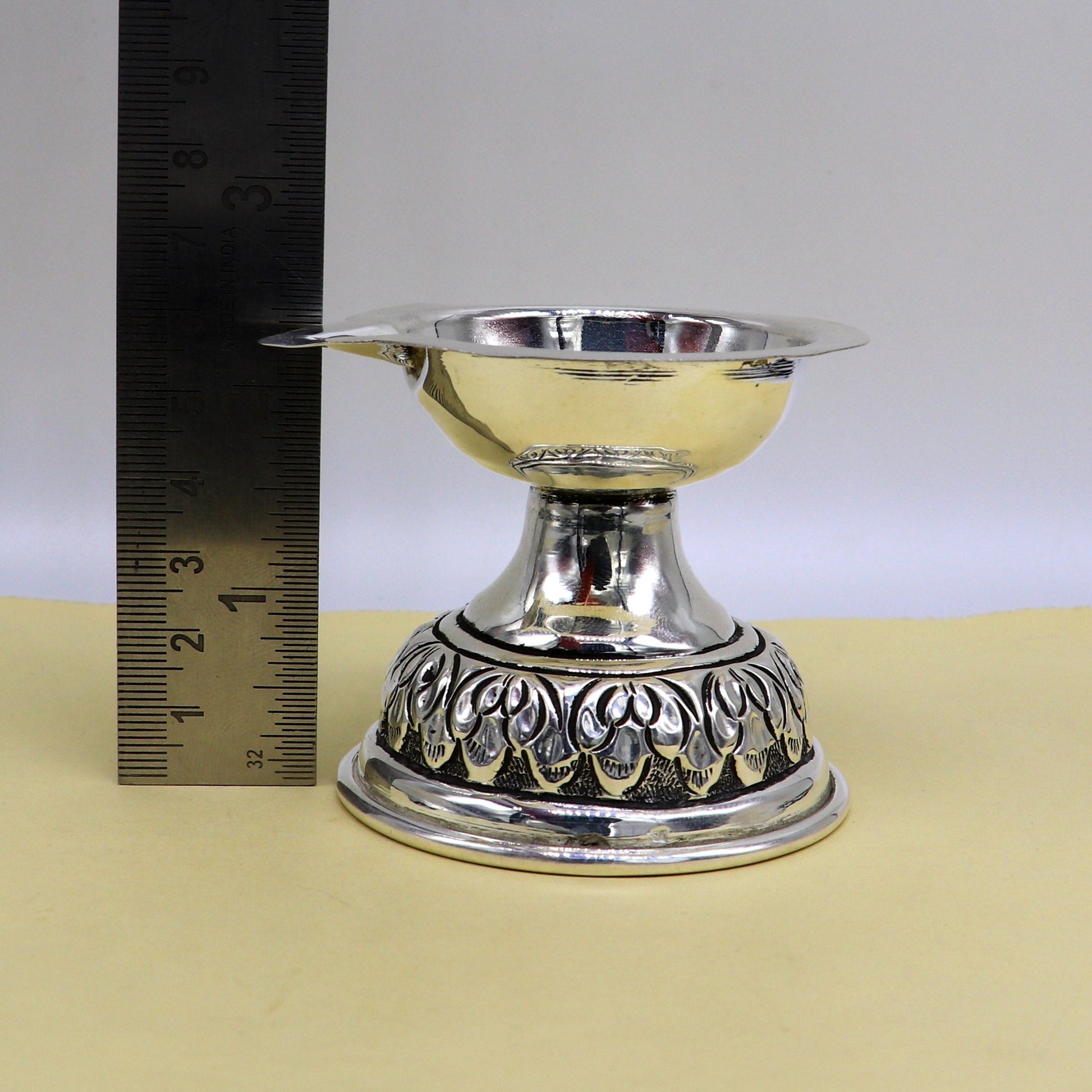 925 fine sterling silver chitai work kandrai work design oil lamp, silver Deepak, silver temple article, puja utensils art figurine  su145 - TRIBAL ORNAMENTS