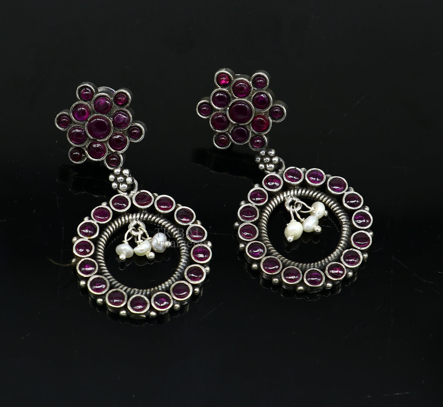 925 silver trendy stud drop earring with red beads and pearl, featuring round dangle design, ideal for gifting by TRIBAL ORNAMENTS.