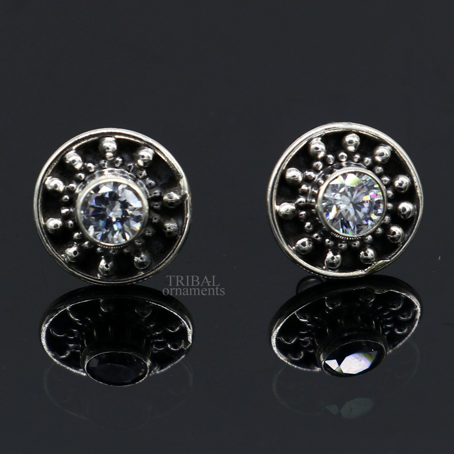 Sterling silver handmade vintage-style stud earring with single CZ stone, stylish jewelry from India, suitable for daily wear.