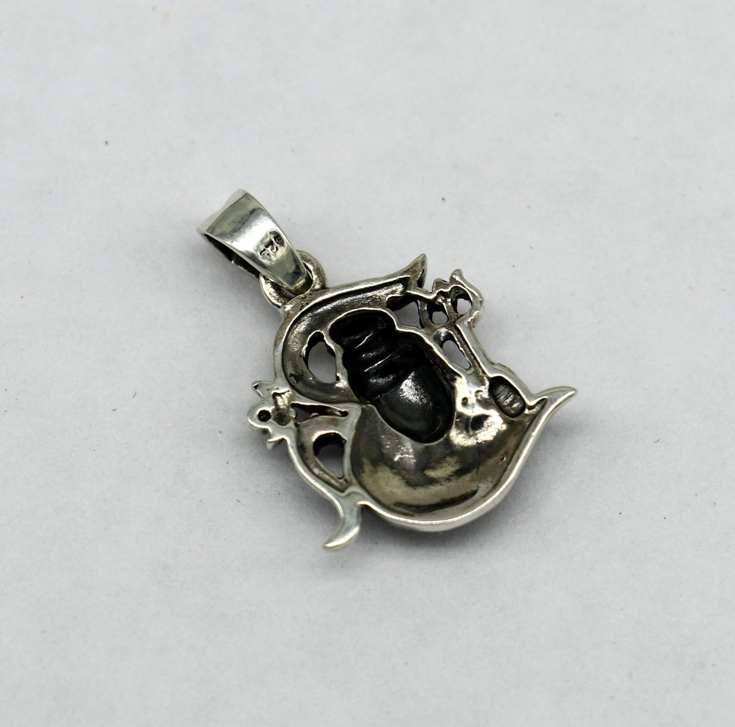 925 sterling silver Lord Shiva pendant featuring intricate vintage design, unisex jewelry perfect for gifting or personal adornment.