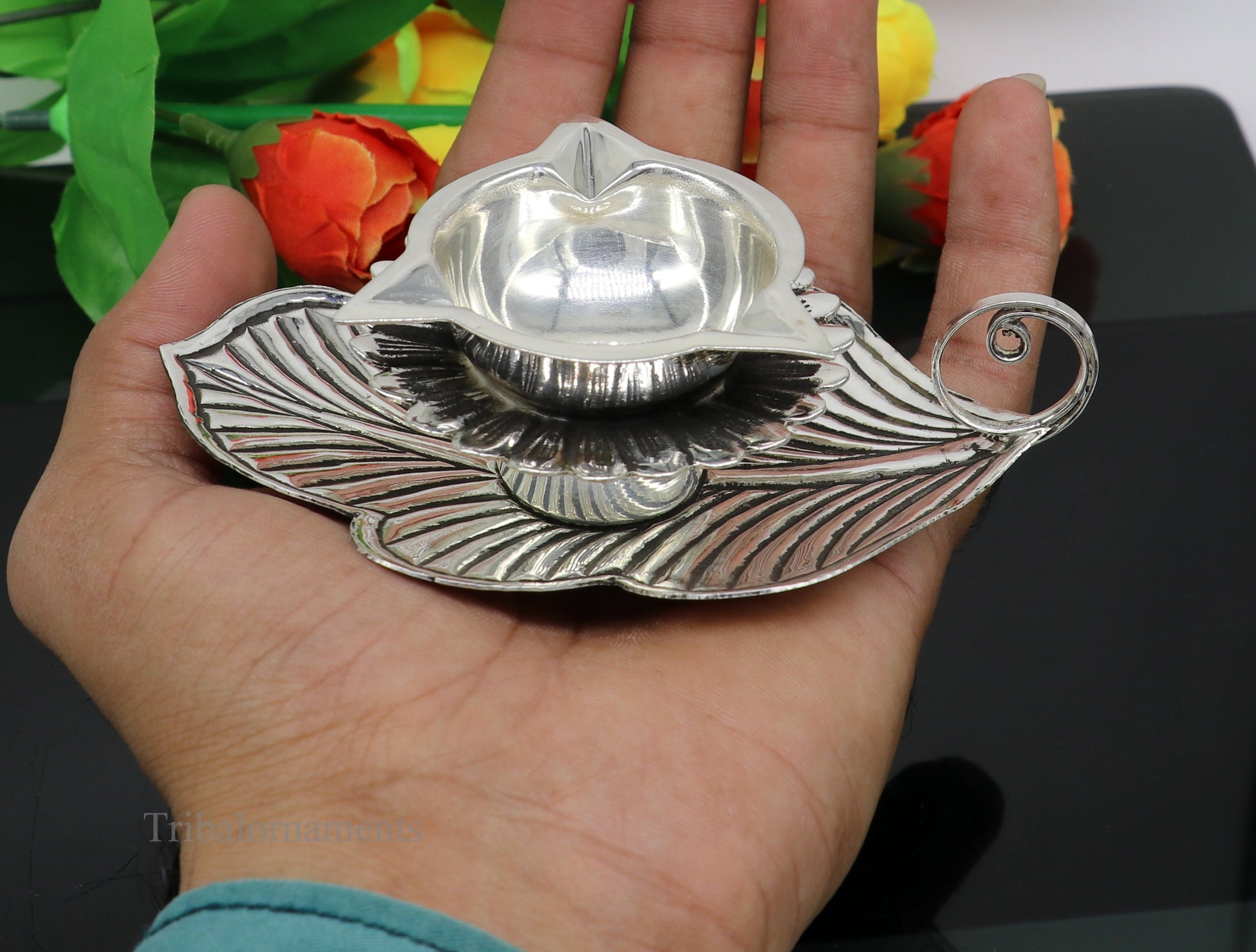 925 sterling silver Divine oil lamp, stunning tree leaf vintage design 3 joth lamp, best gifting puja utensils or article from India su479 - TRIBAL ORNAMENTS