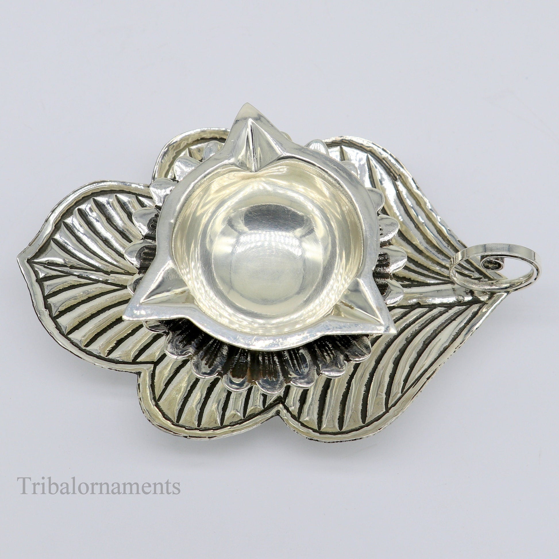 925 sterling silver Divine oil lamp, stunning tree leaf vintage design 3 joth lamp, best gifting puja utensils or article from India su479 - TRIBAL ORNAMENTS