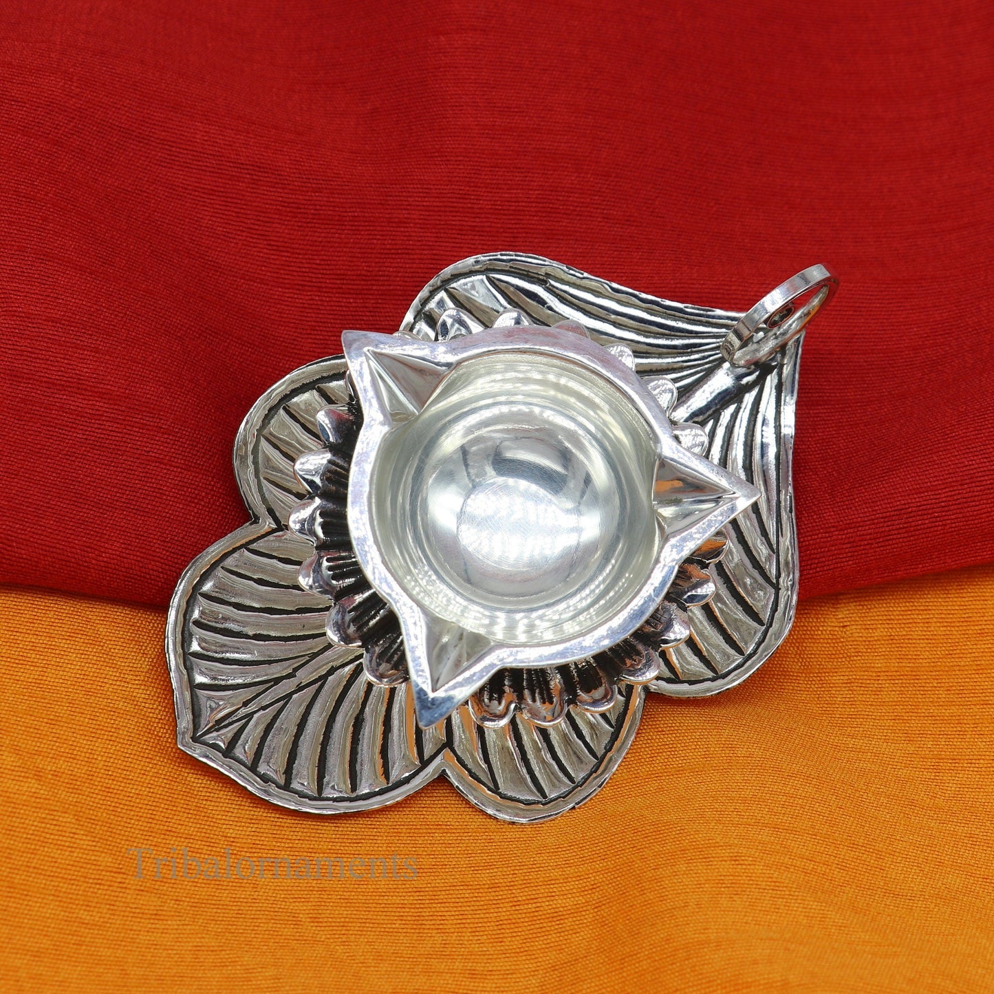 925 sterling silver Divine oil lamp, stunning tree leaf vintage design 3 joth lamp, best gifting puja utensils or article from India su479 - TRIBAL ORNAMENTS