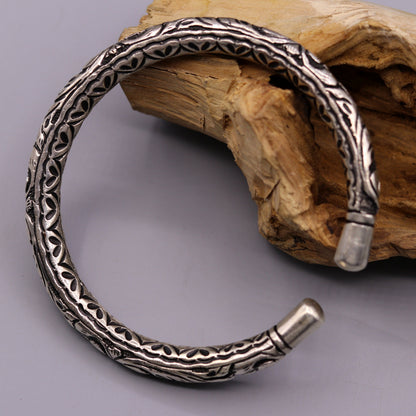 Fabulous 925 sterling silver handmade amazing engraving design wrist bangle bracelet kada, top class jewelry from Rajasthan India nsk63 - TRIBAL ORNAMENTS