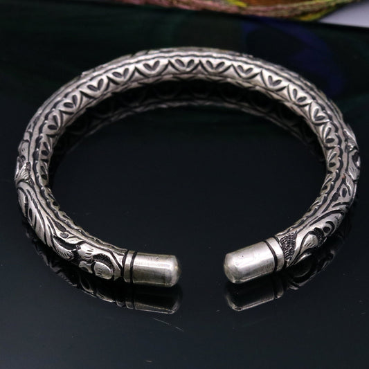 Fabulous 925 sterling silver handmade amazing engraving design wrist bangle bracelet kada, top class jewelry from Rajasthan India nsk63 - TRIBAL ORNAMENTS