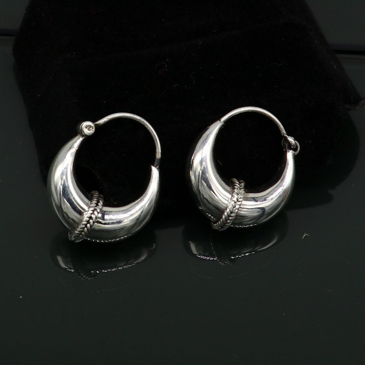 925 sterling silver fabulous hoops earring, vintage antique tribal kundal earring from Rajasthan India, best gifting unisex jewelry ear627 - TRIBAL ORNAMENTS