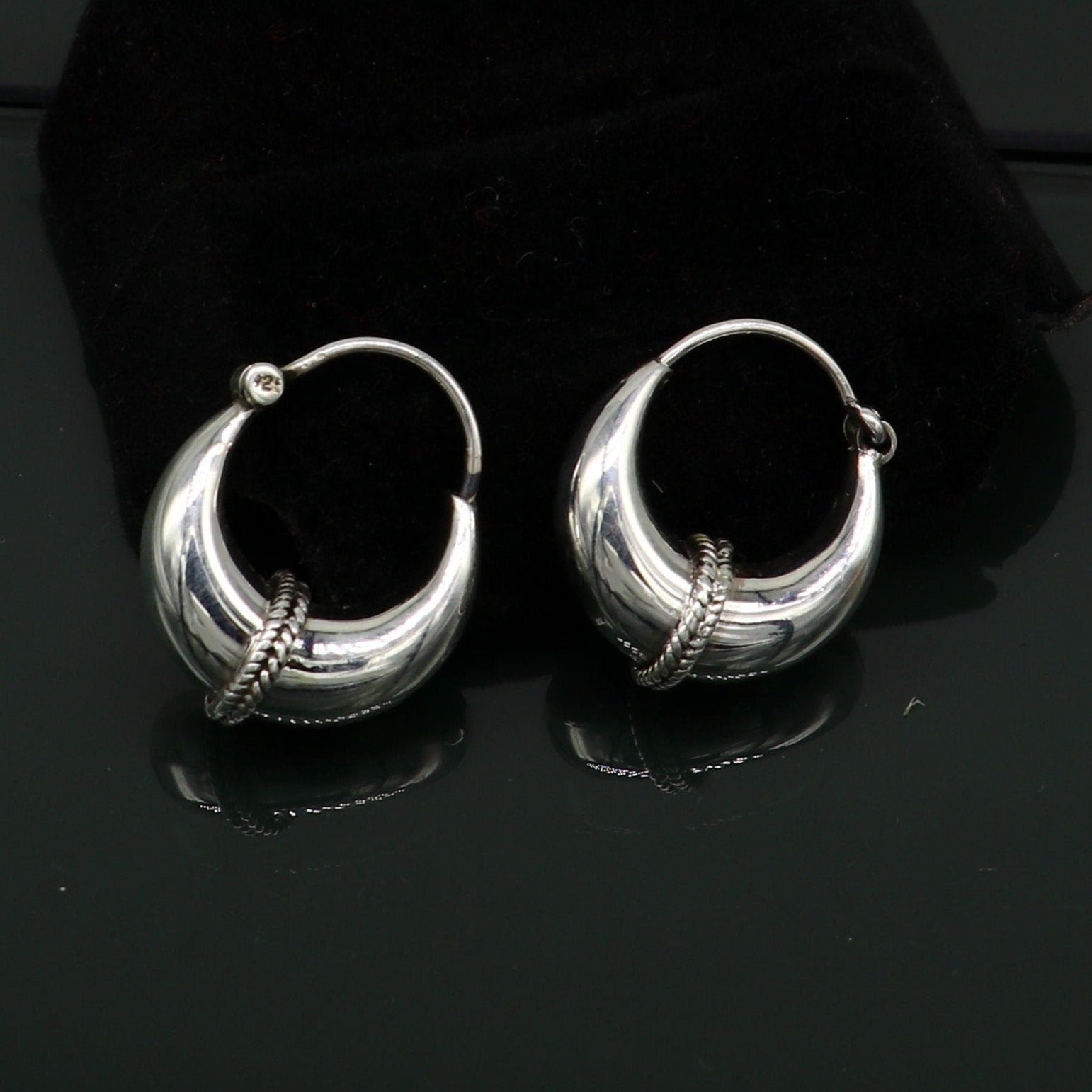 925 sterling silver fabulous hoops earring, vintage antique tribal kundal earring from Rajasthan India, best gifting unisex jewelry ear627 - TRIBAL ORNAMENTS
