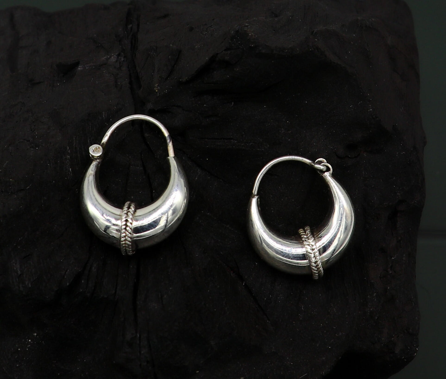 925 sterling silver fabulous hoops earring, vintage antique tribal kundal earring from Rajasthan India, best gifting unisex jewelry ear627 - TRIBAL ORNAMENTS