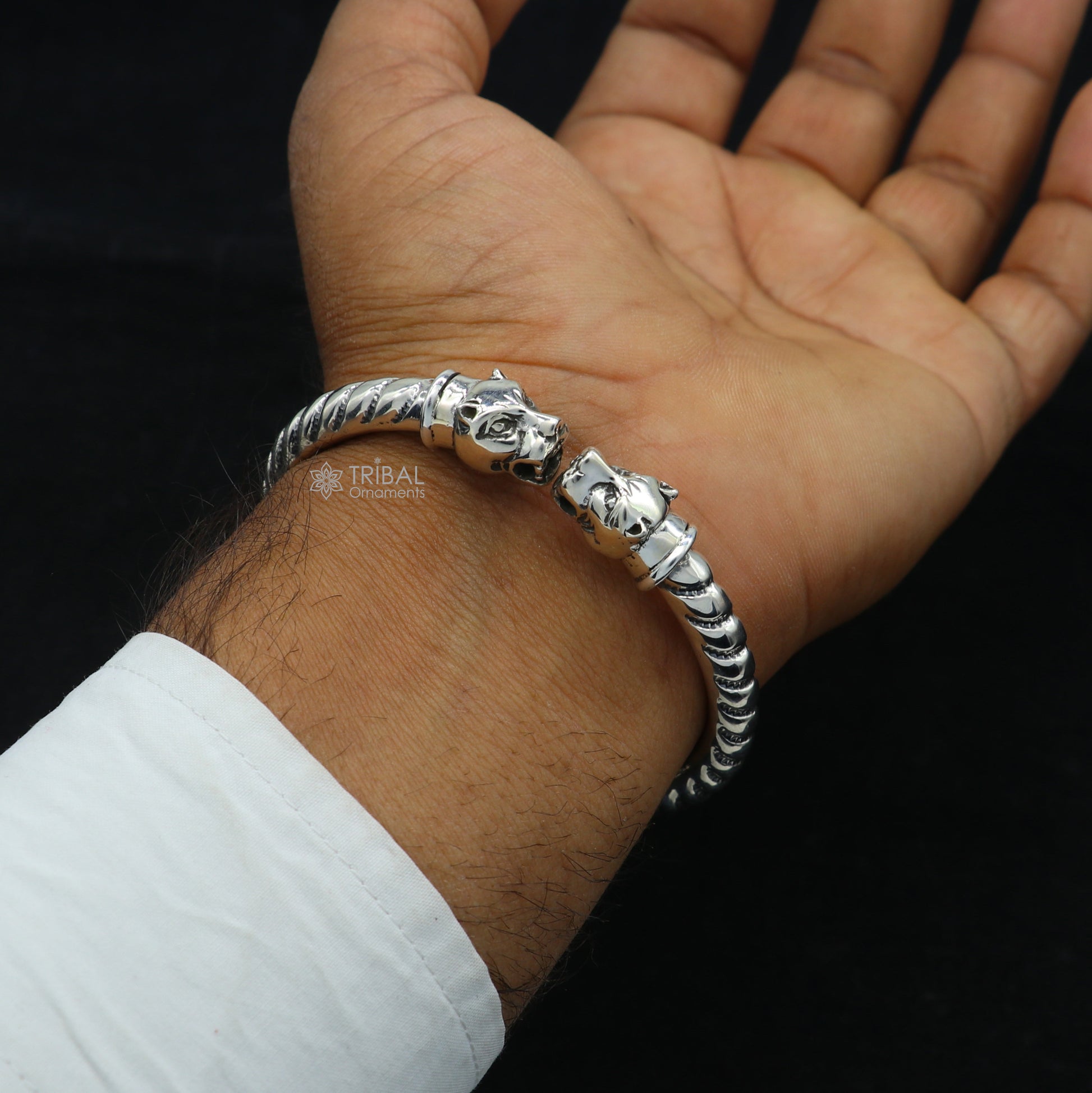 Sterling silver lion face kada bracelet by TRIBAL ORNAMENTS, tribal belly dance jewelry, detailed lion face design, attractive tribal bangle