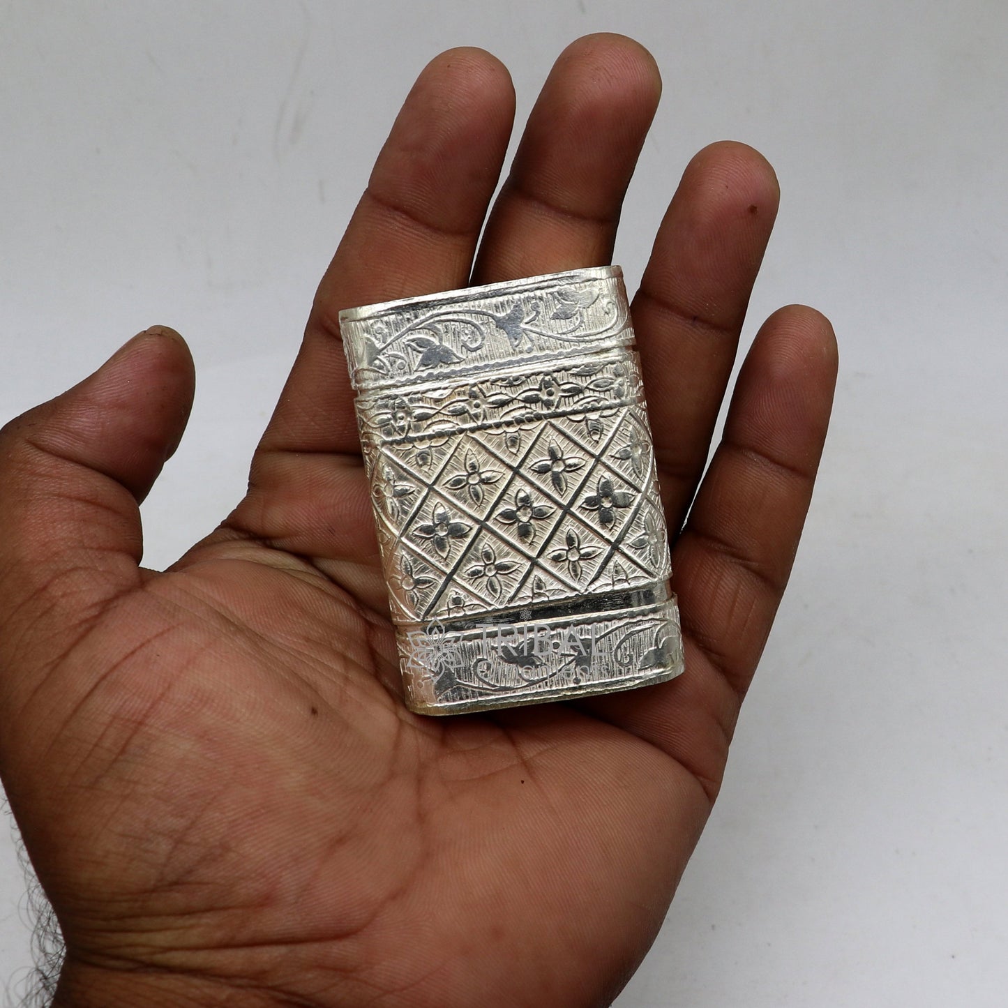 925 sterling silver floral design 2-in-1 Royal trinket and tobacco box with intricate detailing, ideal for elegant gifting.