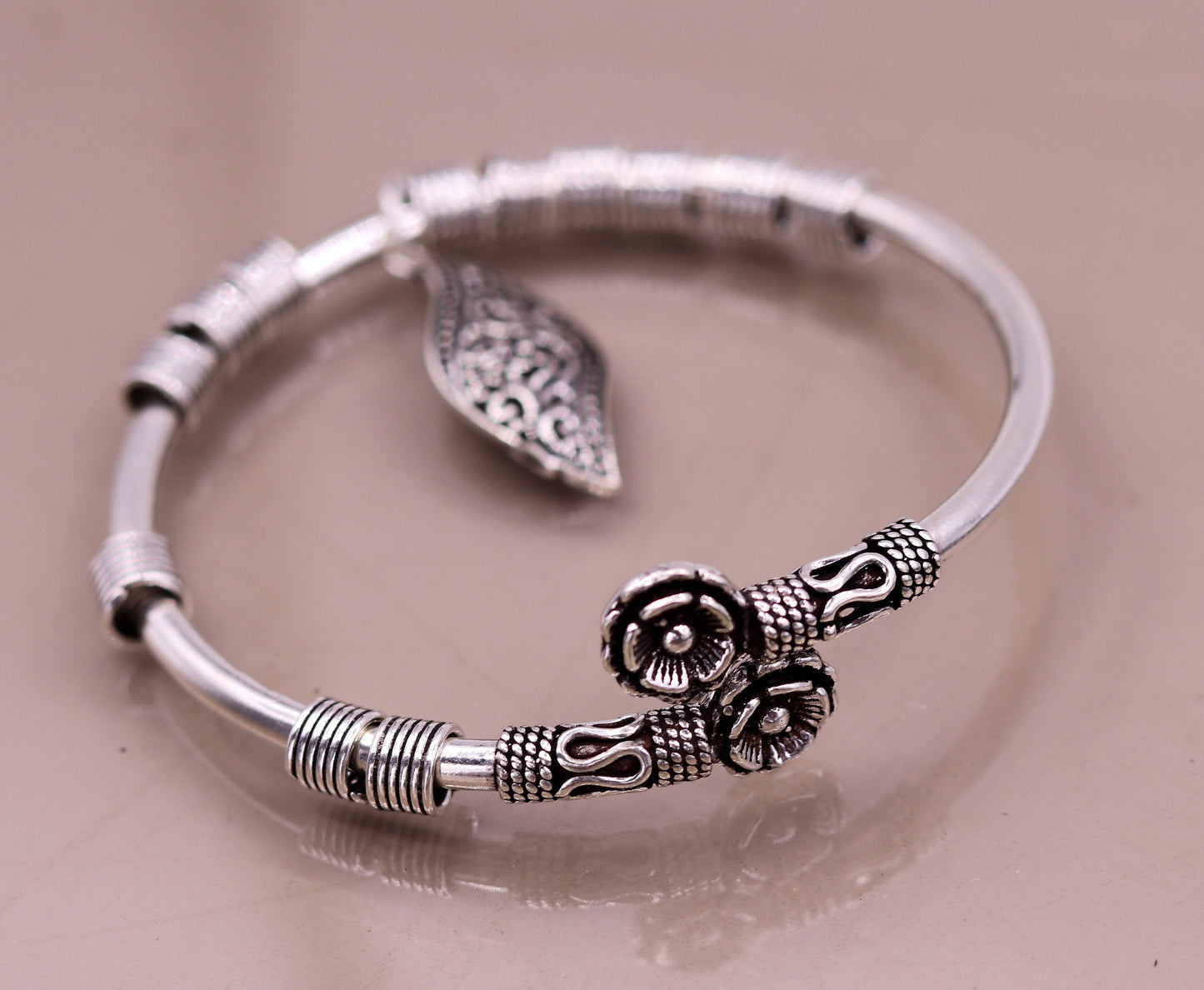 Vintage antique design 925 sterling silver handmade fabulous flower shape open face flexible charm bracelet kada bangle girl's gift nsk153 - TRIBAL ORNAMENTS