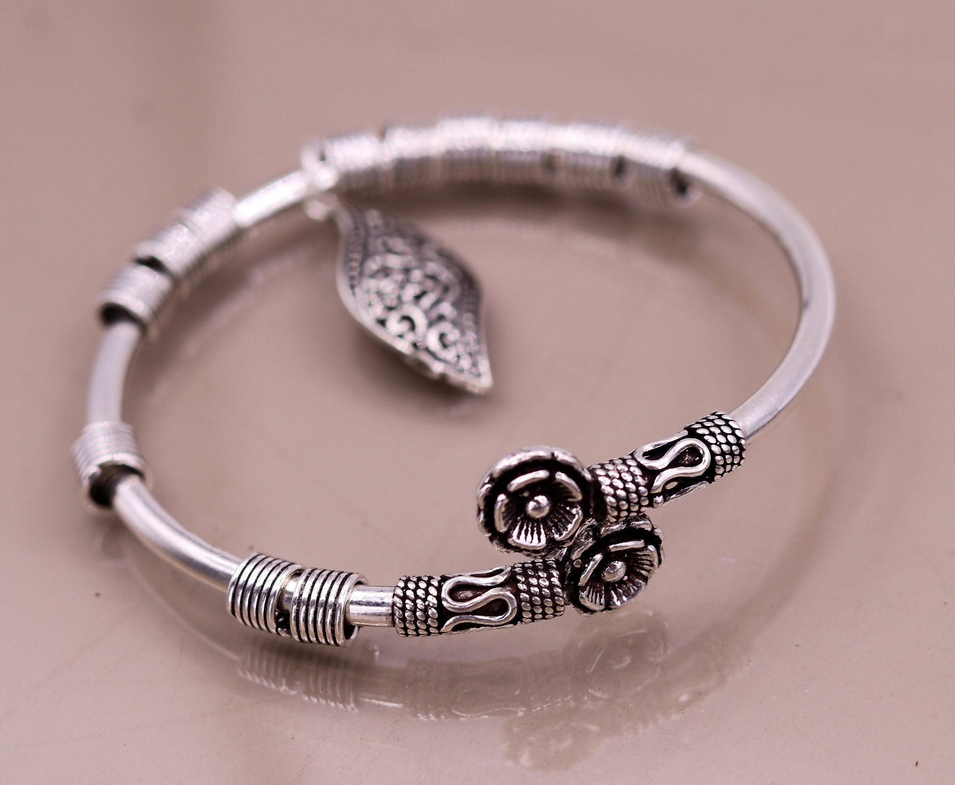 Vintage antique design 925 sterling silver handmade fabulous flower shape open face flexible charm bracelet kada bangle girl's gift nsk153 - TRIBAL ORNAMENTS