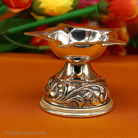 925 sterling silver gorgeous chitai work kandrai work design oil lamp, silver Deepak, silver temple article, Diwali puja utensils art su498 - TRIBAL ORNAMENTS