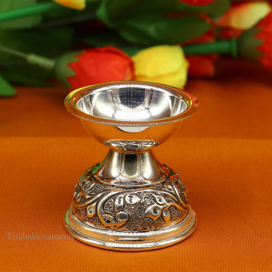 925 sterling silver gorgeous chitai work kandrai work design oil lamp, silver Deepak, silver temple article, Diwali puja utensils art su499 - TRIBAL ORNAMENTS