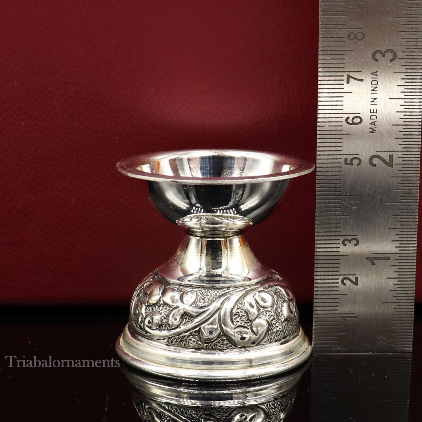 925 sterling silver gorgeous chitai work kandrai work design oil lamp, silver Deepak, silver temple article, Diwali puja utensils art su499 - TRIBAL ORNAMENTS