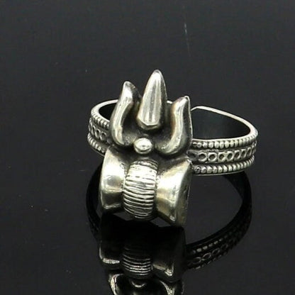 Sterling silver Lord Shiva Trident ring with adjustable band, unisex jewelry featuring a detailed trishul design by Tribal Ornaments.