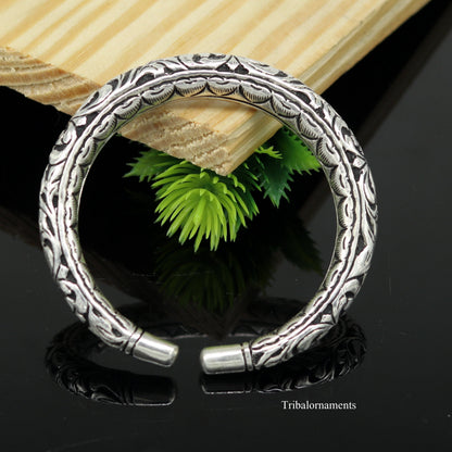 Handcrafted 925 sterling silver tribal bangle with chitai work, oxidized finish, vintage style, and intricate tribal jewelry design.