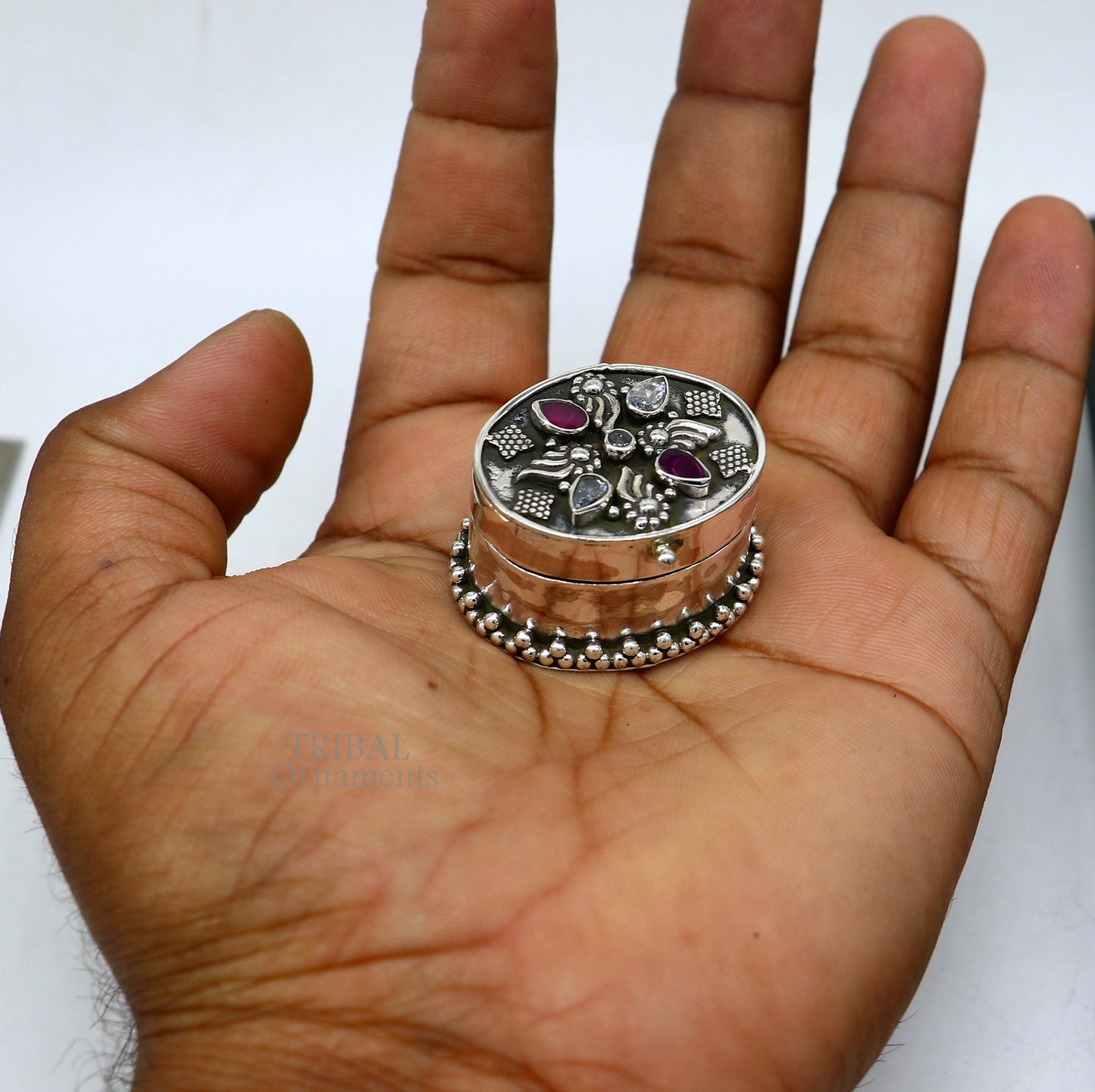 925 sterling silver handcrafted oval shape design red stone work trinket box, kajal eyeliner box, Sindur box brides gift silver box stb760 - TRIBAL ORNAMENTS