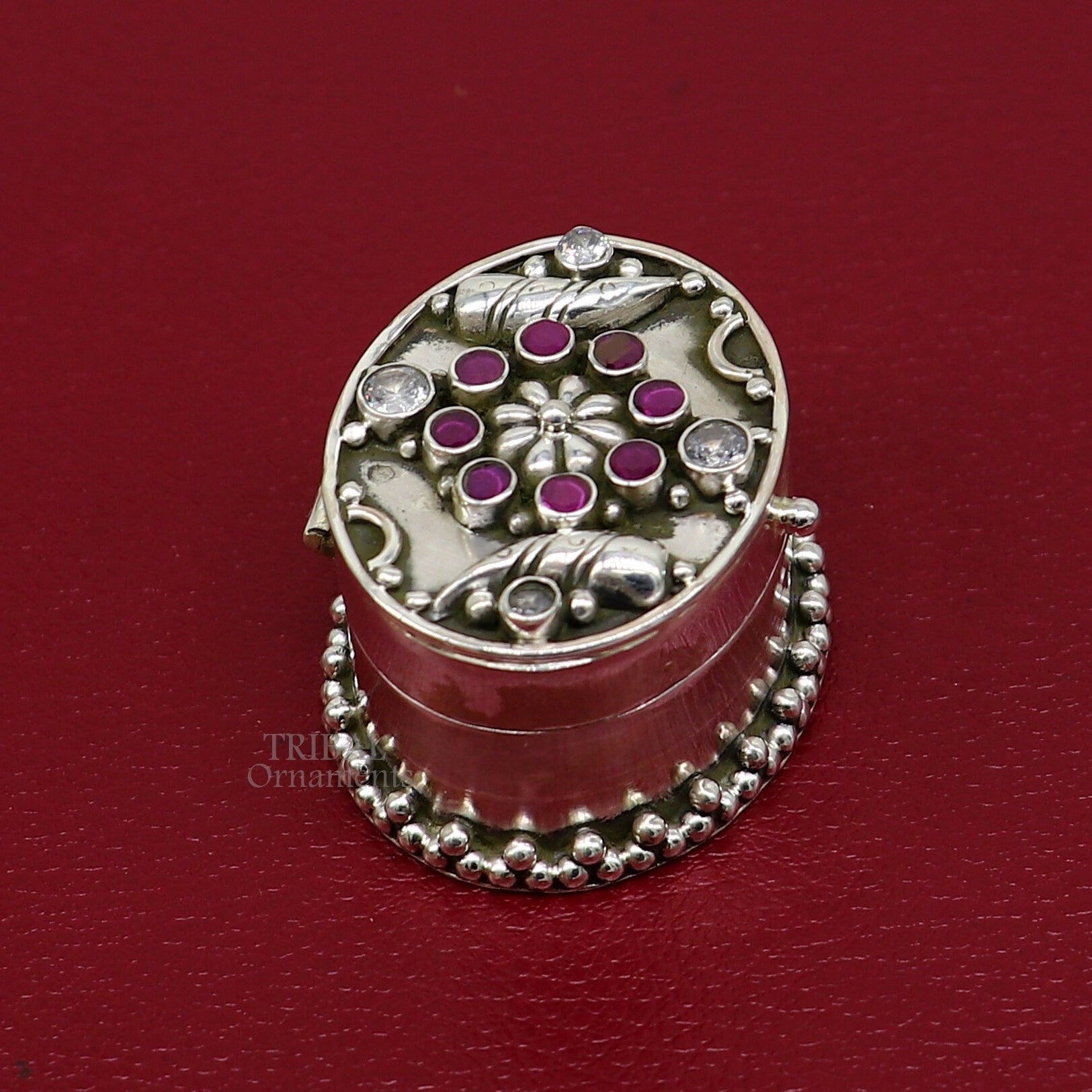925 sterling silver handcrafted oval shape design stone work trinket box, kajal eyeliner box, Sindur box brides gift silver box stb759 - TRIBAL ORNAMENTS