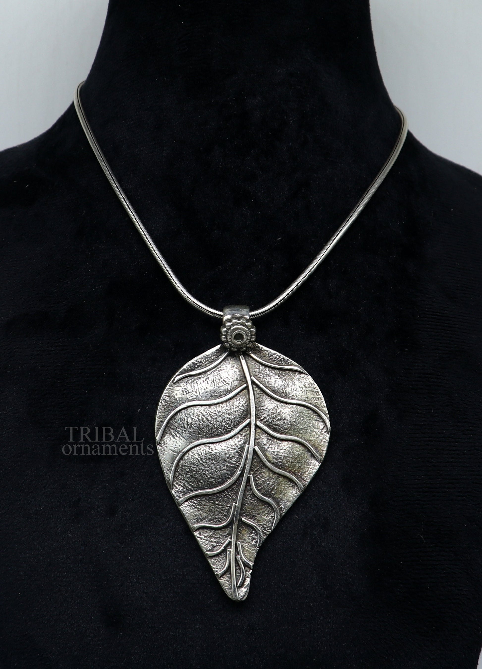 925 sterling silver handcrafted tree leaf design tribal ethnic pendant antique design wedding charm pendant necklace jewelry india ssp1509 - TRIBAL ORNAMENTS