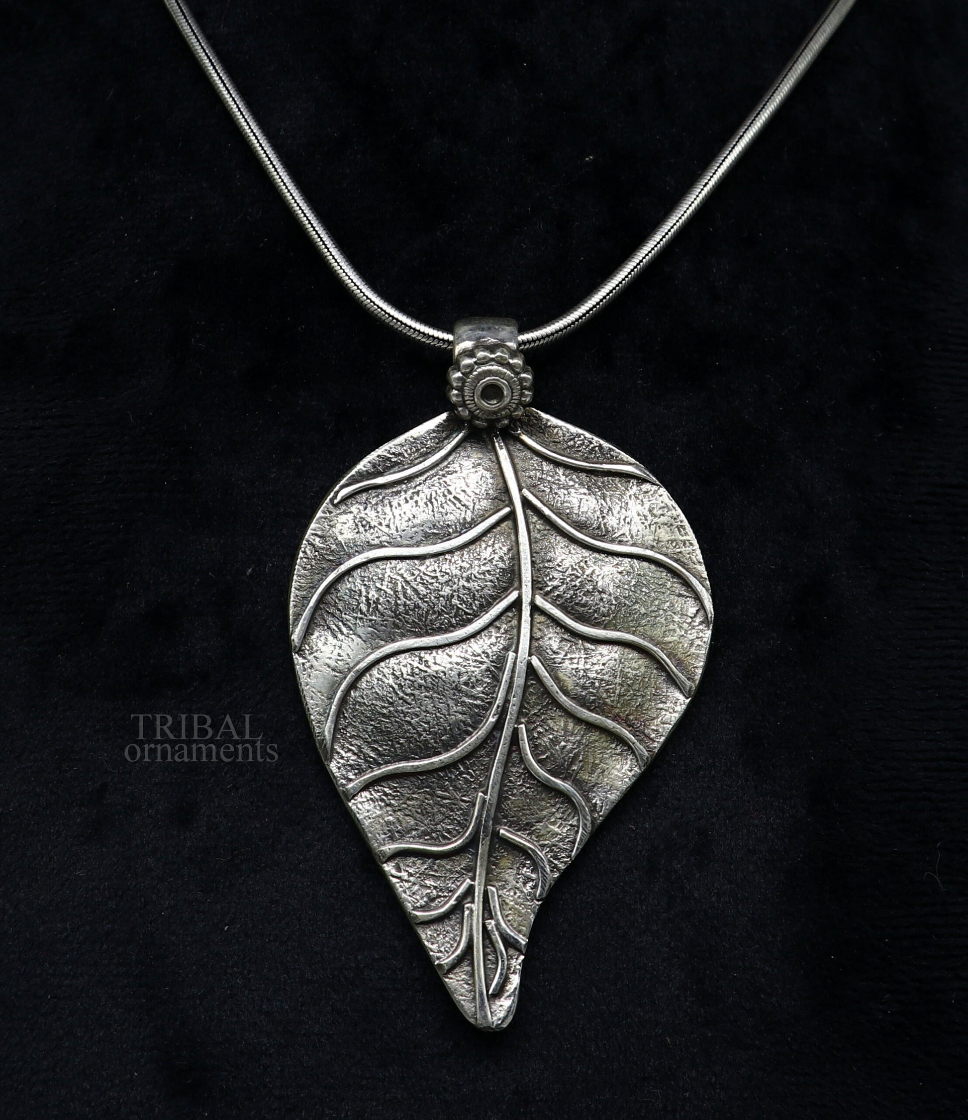 925 sterling silver handcrafted tree leaf design tribal ethnic pendant antique design wedding charm pendant necklace jewelry india ssp1509 - TRIBAL ORNAMENTS