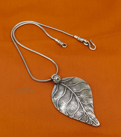 925 sterling silver handcrafted tree leaf design tribal ethnic pendant antique design wedding charm pendant necklace jewelry india ssp1509 - TRIBAL ORNAMENTS