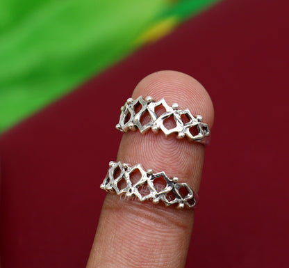 925 sterling silver handcrafted unique design vintage ethnic design brides toe ring for girl's women's ytr27 - TRIBAL ORNAMENTS