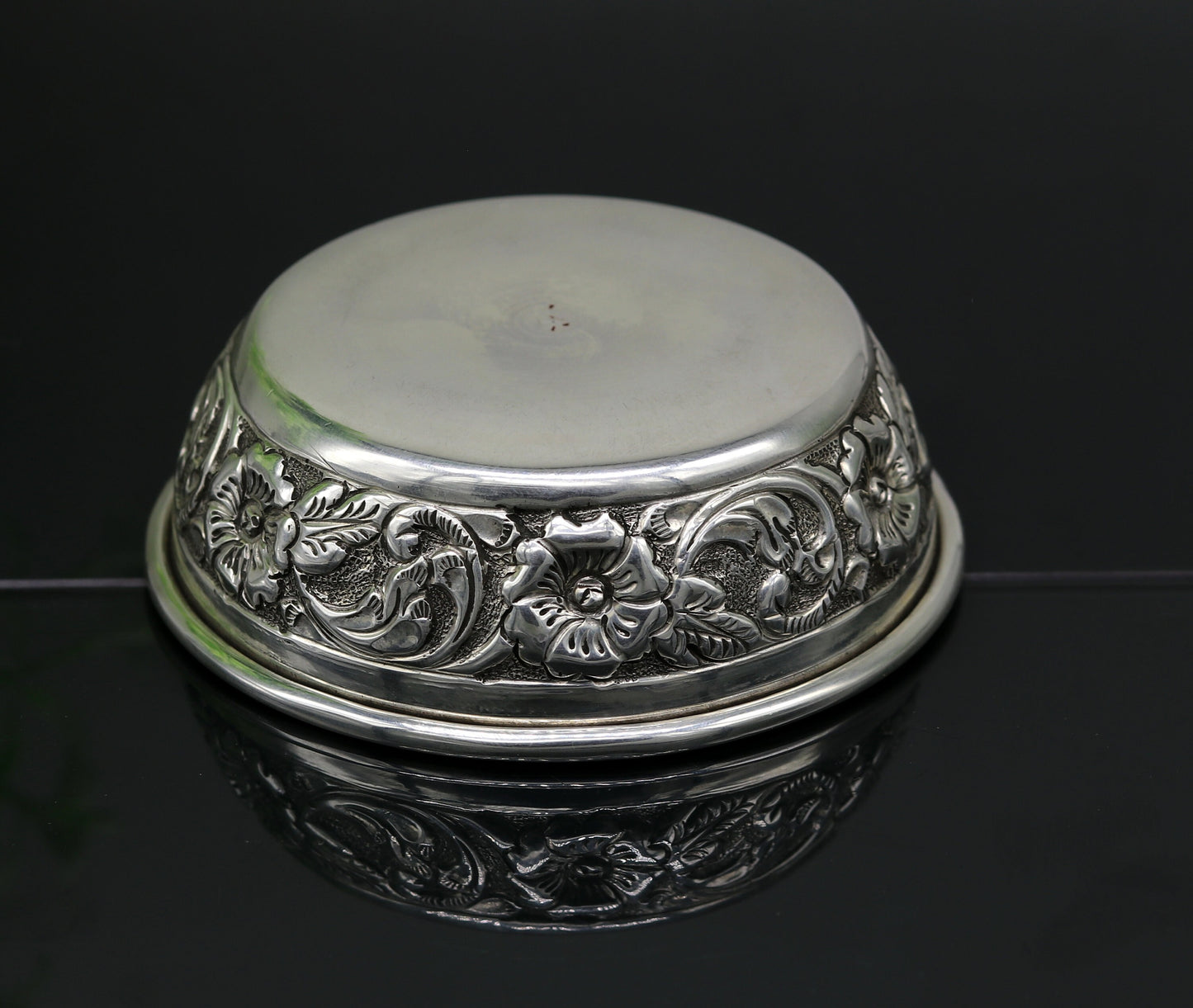 Handcrafted 925 sterling silver bowl and spoon set with antibacterial properties, ideal for baby rice ceremony, by TRIBAL ORNAMENTS.