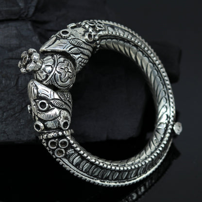 925 sterling silver handmade chitai work crocodile fabulous handcrafted work vintage bangle bracelet kada, bridesmaid gifting nssk260 - TRIBAL ORNAMENTS