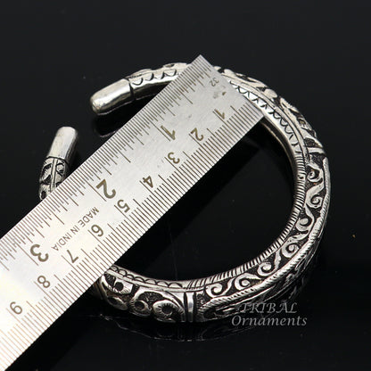 Sterling silver handmade Lord Krishna mantra bracelet with Chitai work, unisex tribal ethnic jewelry by TRIBAL ORNAMENTS.