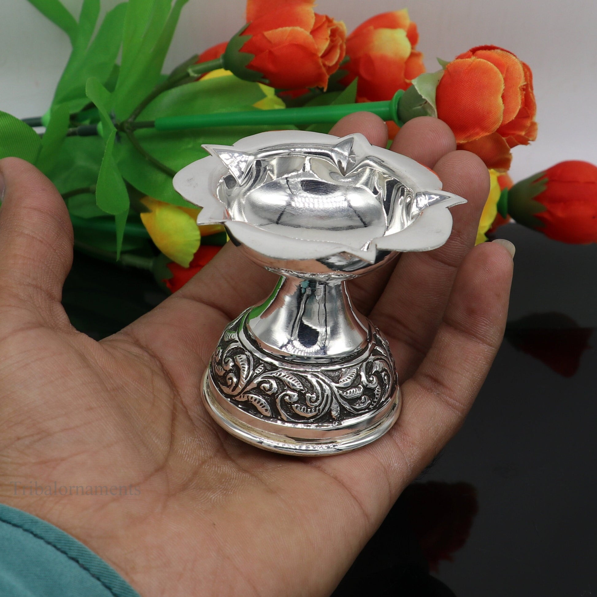 925 sterling silver handmade chitai work kandrai work design oil lamp, silver Deepak, silver temple article, puja utensils art su475 - TRIBAL ORNAMENTS