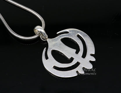 Sterling silver Holy Khalsa Waheguru pendant with Sikha Sardar symbol, handcrafted jewelry from Tribal Ornaments.