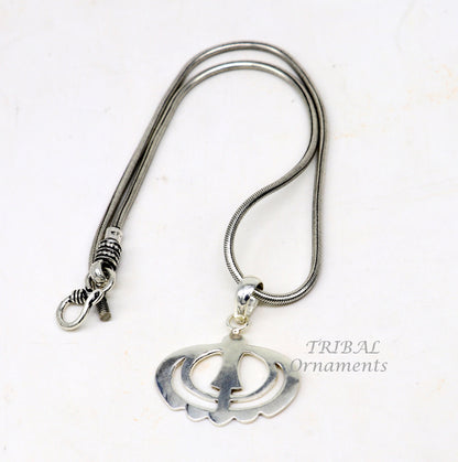 925 sterling silver Khalsa Waheguru pendant featuring Sikha Sardar symbol, handcrafted religious jewelry from Tribal Ornaments.