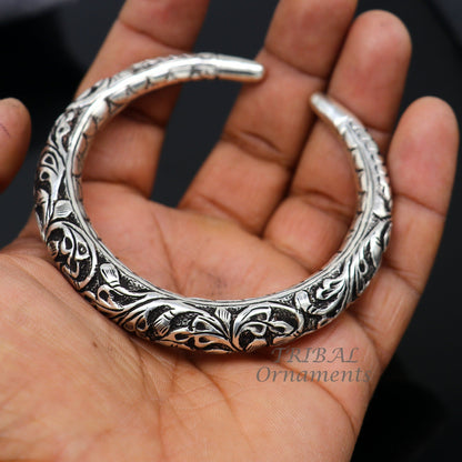 Sterling silver handmade tribal bangle bracelet with chitai work, unisex personalized tribal jewelry by TRIBAL ORNAMENTS.