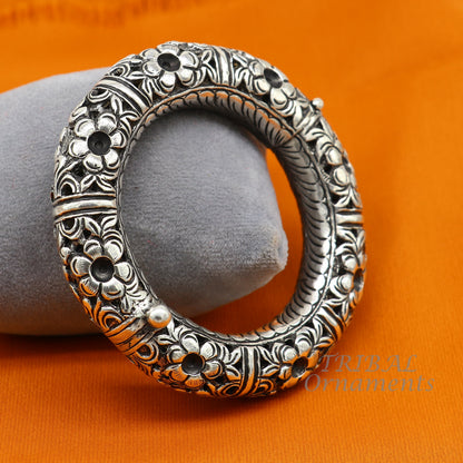 Sterling silver handmade floral bangle bracelet with vintage design, traditional wedding jewelry by TRIBAL ORNAMENTS.